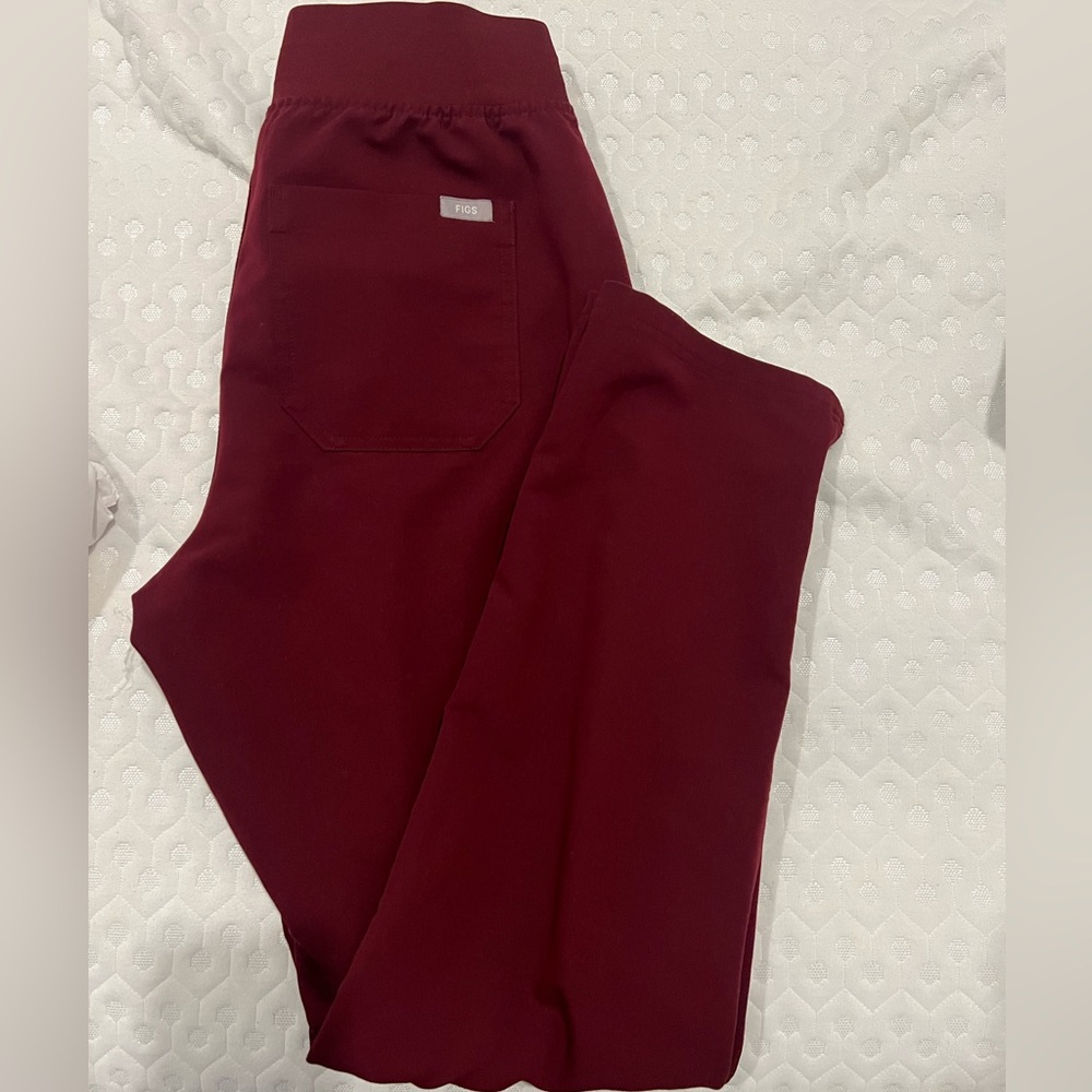 FIGS maroon skinny high waisted yola pants. Size medium